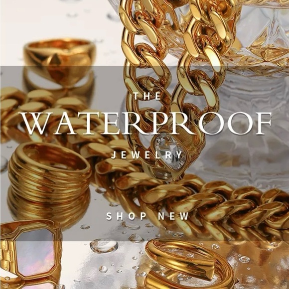 NEW✨18K Gold Plated Rose Cross Necklace - Picture 6 of 7